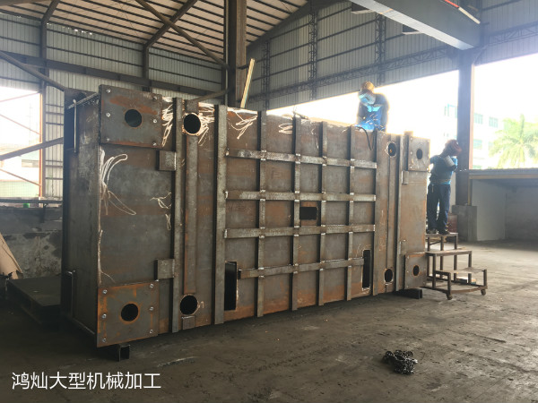 東莞鴻燦專業(yè)從事大型龍門(mén)磨加工